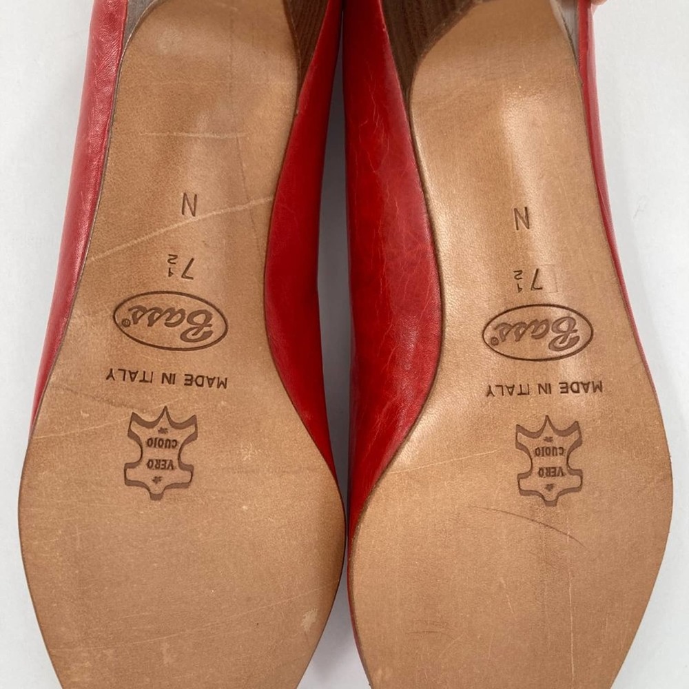 Vintage 80s Red Leather Wood Stacked Kitten Heel Pumps - Picture 10 of 14